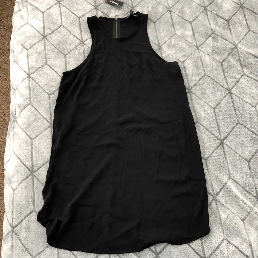 Express long tank with side slits